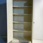 دواليب وخزائن لوكر