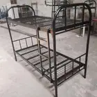 سرير حديد