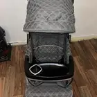 عربة أطفال شبه جديدة للبيع