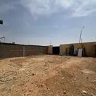 للإيجار حوش مسور بحي العارض