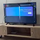 طاولتين وشاشه للبيع