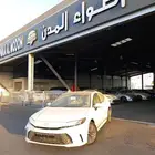 تويوتا كامري LE سقف بانوراما 2025 أبيض