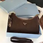 شنط برادا درجى اولى السعر 180 مع كامل الملحقات