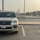 لكزس LX 570 DD 2015 مع لوحة مميزة
