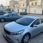 للبيع كيا سيرات ونظيفة جدا