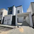 للبيع فيلا حي الأمواج المساحة 306م العمر سنتين