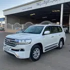 لاندكروزر 2017 فل كامل سعودي