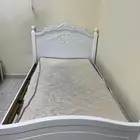 سرير خشب للبيع