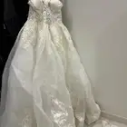 فستان عروسه