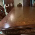 اثاث طاوله طعام مع مرافقاتها
