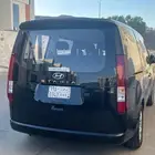 سيارة عائلية