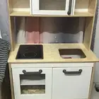 سرير أطفال ومطبخ أطفال
