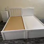 سرير نظيف جدا  استخدام سنه فقط