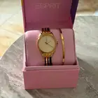 ساعه نسائيه من Esprit