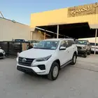 تويوتا فورتشنر 2025 بنزين دبل GX2 سعودي جديد اللون ابيض