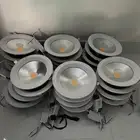 لمبات كشاف ضوء اصفر مستخدمة بحالة جيدة