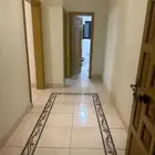 شقة للايجار ثلاث غرف وصالة حي الروضة