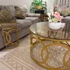 طاولة مع 6 طاولات خدمه