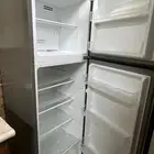 ثلاجة نظيفة