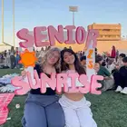 تصميم للسينيور الخريجين