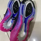 جزمه للبيع نوعها ultraboost