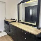 غرفة نوم و دولاب