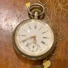 ساعه فضه قديمة