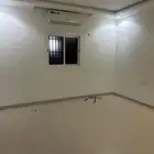 مخطط حمراء آسد ابو كبير أمام مدرسة رقية