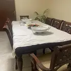 طاولة طعام