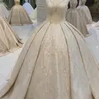 فستان زفاف للايجار بسعر مغري