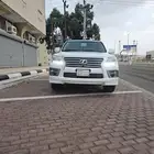 للبيع جيب لكزس مديل 2013