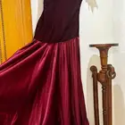 فستان عنابي سهره للبيع