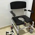 كرسي دورات المياة جديد