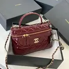 تشكيلتين مختلفه من شنط شانيل شنط الهبه الوان شتويه180