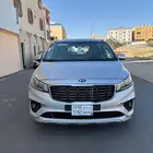 كيا كرنفال للبيع أو للإيجار