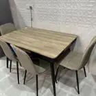 طاولة طعام