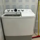 غسالة 10كيلو شبه جديدة الاستخدام بسيط