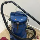 مكنسة كهربائية