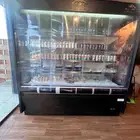 ثلاجات عرض مكشوفة