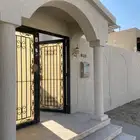 فله بموقع مميز وعليها تصريح موافقة بناء دبلكس
