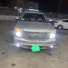 جي ام سي يوكن 2012.