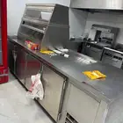 للتقبيل مطعم بروستد