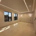 بسعر مناسب شقق علوية وسط الخدمات _حي الموسي