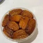 فرصه تملك في جميع المساحه 8000 وبه استراحه جديده