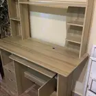 مكتب خشبي