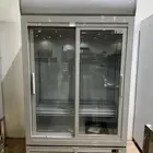 ثلاجات قائمة بابين زجاج