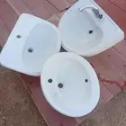 مغاسل مستعملة للمخيمات