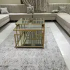 كنب مجلس مع الطاولات والفرشه والستاير