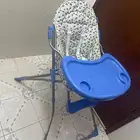 كرسي طعام من رد تاج