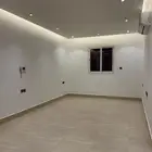 شقة للإيجار دور أول الرياض حي الملقا 75.000